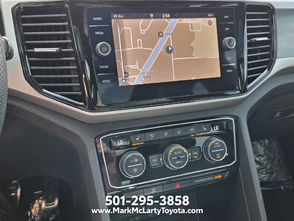 Used 2023 Volkswagen Atlas Cross Sport SEL R-Line AWD/4WD image 18