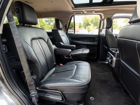 Used 2019 Ford Expedition Platinum AWD/4WD image 36