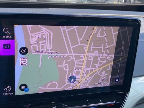 Used 2023 Volkswagen ID.4 Pro S image 15