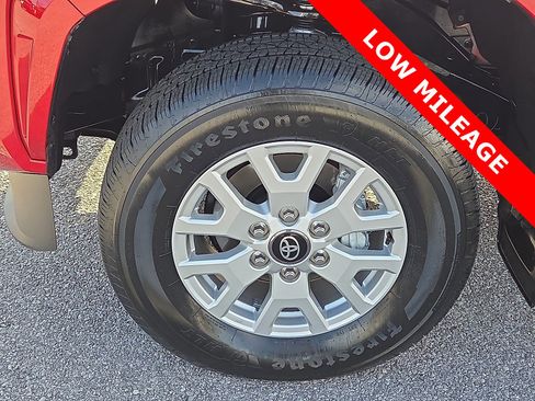 Used 2025 Toyota Tacoma SR5 image 7