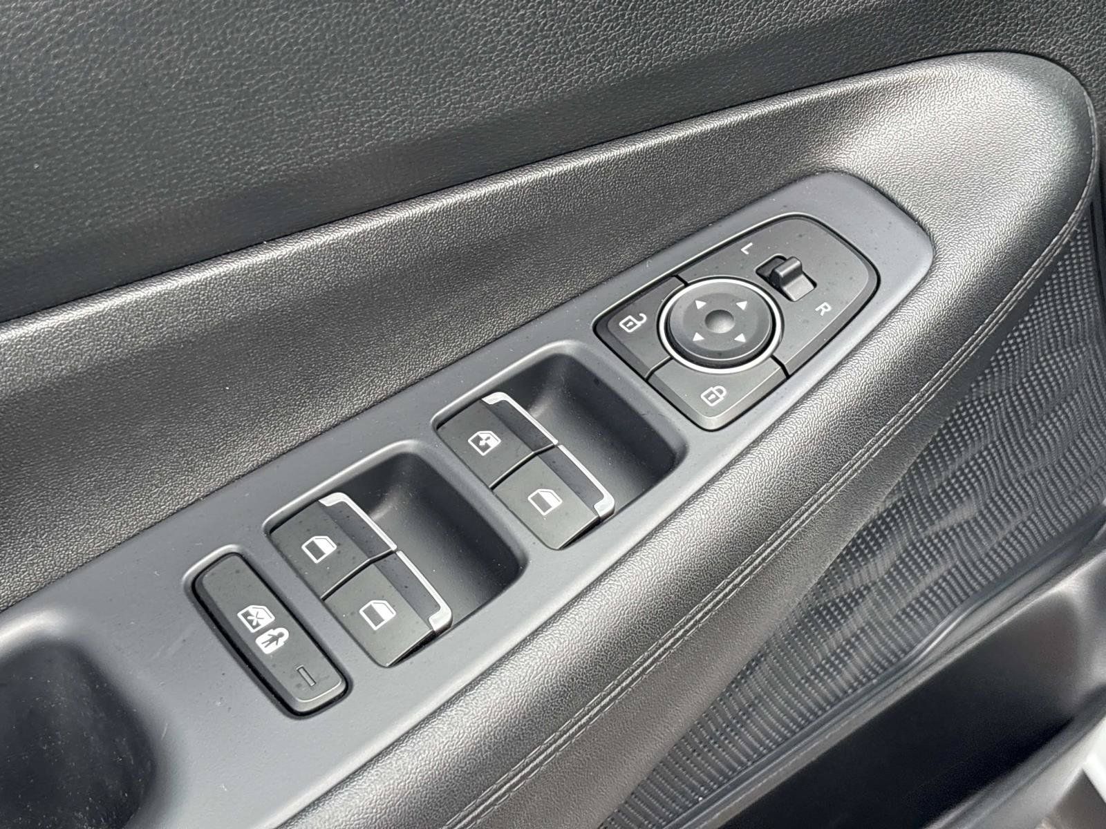 Used 2022 Hyundai Santa Fe SE FWD image 13
