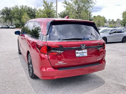 Used 2024 Honda Odyssey Sport image 4