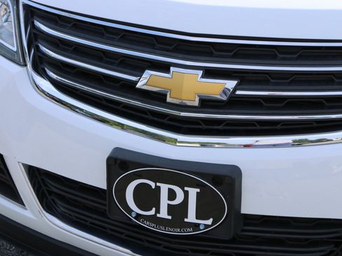 Used 2016 Chevrolet Traverse LT FWD image 12