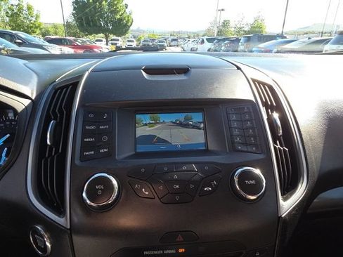 Used 2017 Ford Edge SE FWD image 38