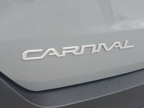 Used 2025 Kia Carnival SX Prestige FWD image 6