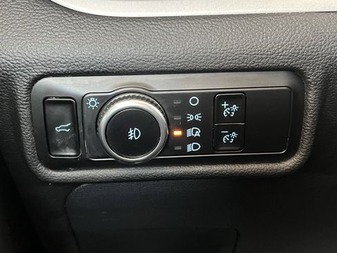 Used 2023 Ford Explorer XLT w/ Equipment Group 202A image 47