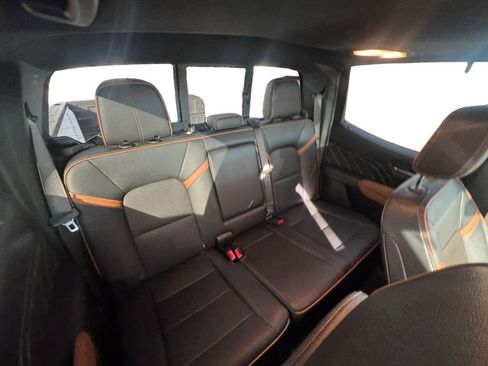 Used 2024 GMC Canyon AT4 w/ AT4 Premium Package image 17