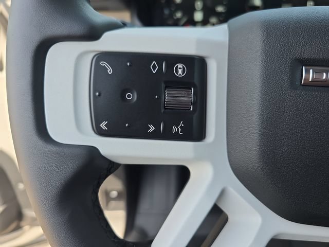 New 2026 Land Rover Defender 110 X-Dynamic SE AWD/4WD image 16
