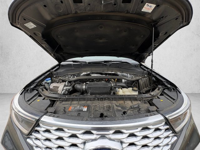 Used 2020 Ford Explorer Platinum w/ Premium Technology Package AWD/4WD image 26