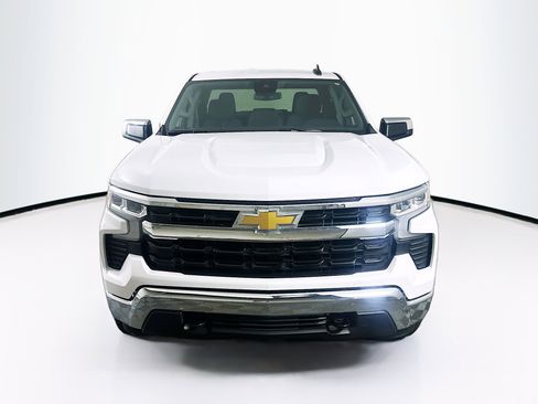 Used 2023 Chevrolet Silverado 1500 LT image 2