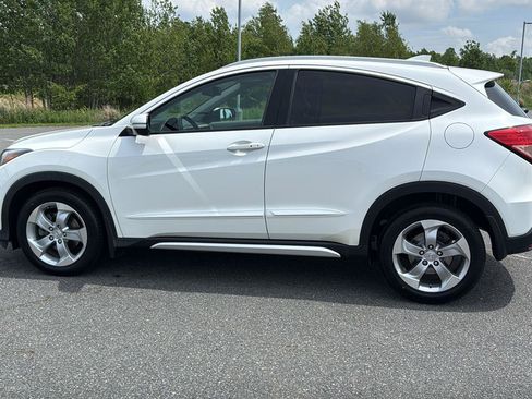 Used 2016 Honda HR-V EX-L image 10