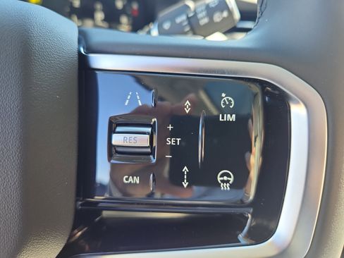 Certified 2025 Land Rover Discovery Sport S image 20