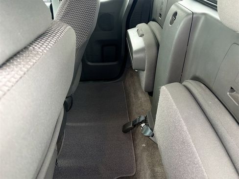 Used 2016 Nissan Frontier Desert Runner image 21