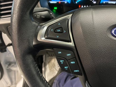 Used 2022 Ford Edge SEL w/ Convenience Package image 9