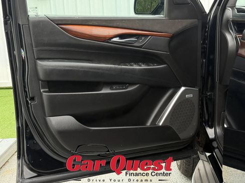 Used 2015 Cadillac Escalade ESV 2WD image 11