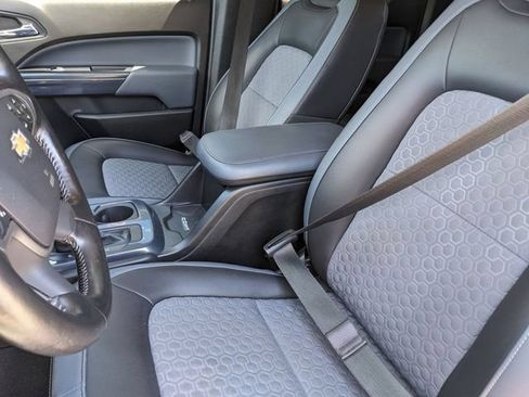 Used 2021 Chevrolet Colorado Z71 AWD/4WD image 12