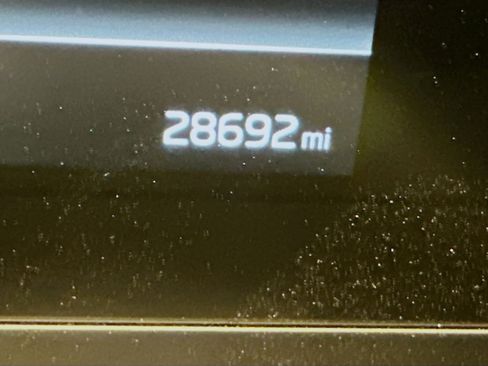 Used 2025 Kia Sportage LX image 19