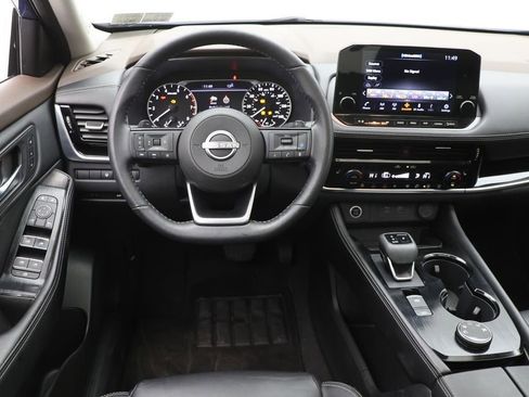 Used 2023 Nissan Rogue SL w/ SL Premium Package image 13