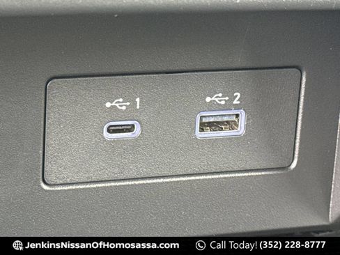 Certified 2024 Nissan Titan SV w/ SV Bronze Edition Package RWD image 37
