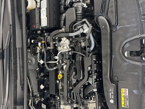 Used 2025 Toyota Corolla LE image 29