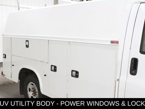 Used 2014 Chevrolet Express 3500 RWD image 4