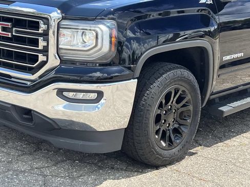 Used 2017 GMC Sierra 1500 SLE w/ SLE Value Package AWD/4WD image 7