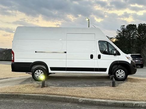 New 2026 RAM ProMaster 3500 w/ Quick Order Package 22G SLT image 8