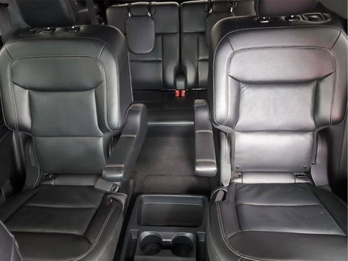 Used 2021 Ford Explorer Limited w/ Equipment Group 301A image 25