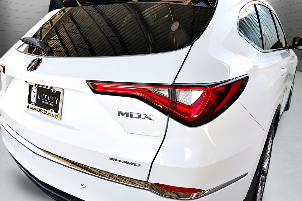 Used 2023 Acura MDX w/ Advance Package AWD/4WD image 16