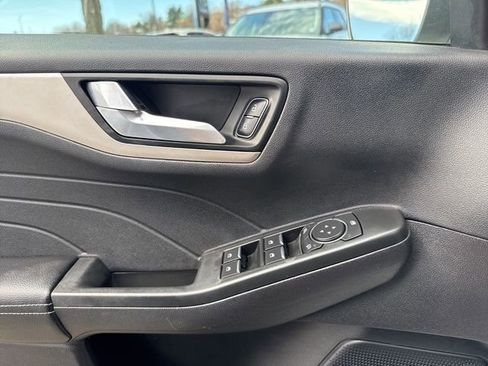 Used 2022 Ford Escape SEL image 20