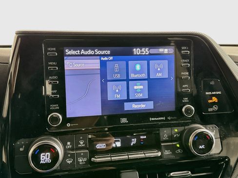 Used 2022 Toyota Highlander XSE AWD/4WD image 21