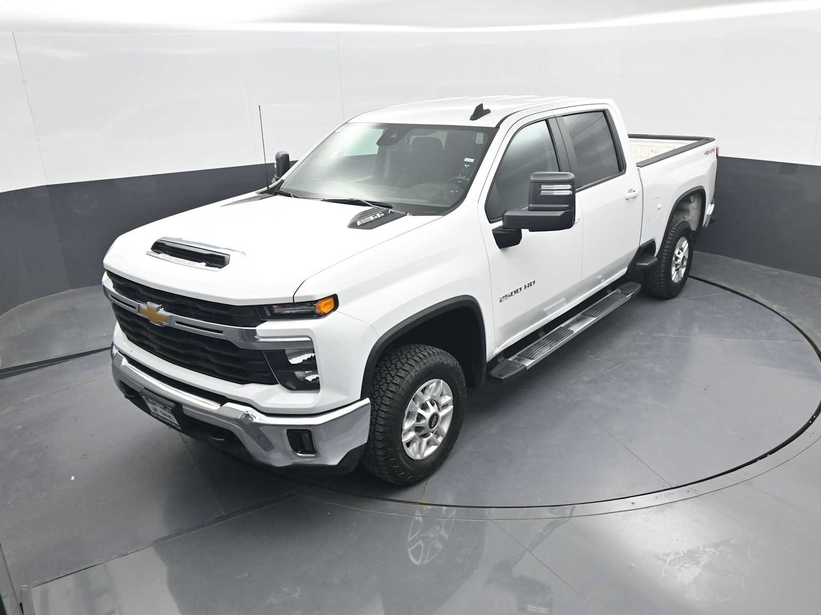 Used 2025 Chevrolet Silverado 2500 LT w/ Convenience Package AWD/4WD image 35