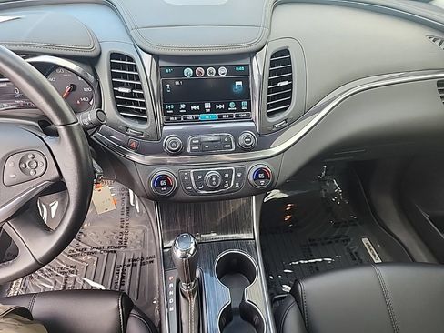 Used 2016 Chevrolet Impala LT w/ Convenience Package FWD image 14