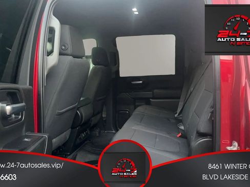 Used 2022 Chevrolet Silverado 2500 LT w/ Convenience Package image 14