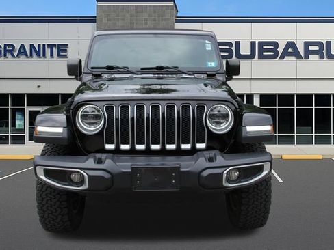 Used 2018 Jeep Wrangler Unlimited Sahara AWD/4WD image 4