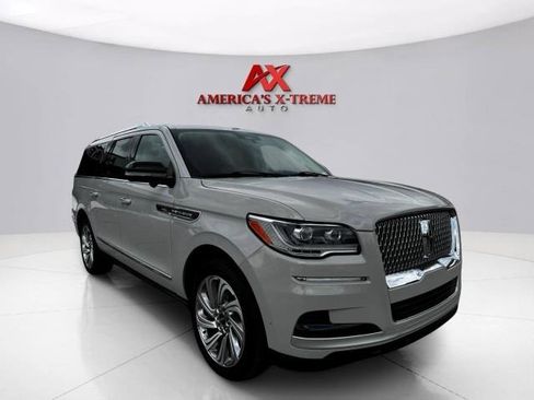 Used 2024 Lincoln Navigator L Reserve AWD/4WD image 7