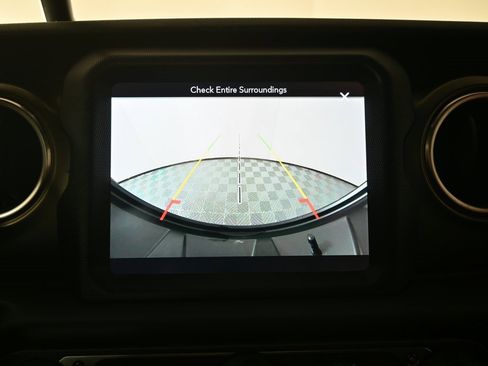 Used 2018 Jeep Wrangler Unlimited Rubicon w/ Dual Top Group image 31