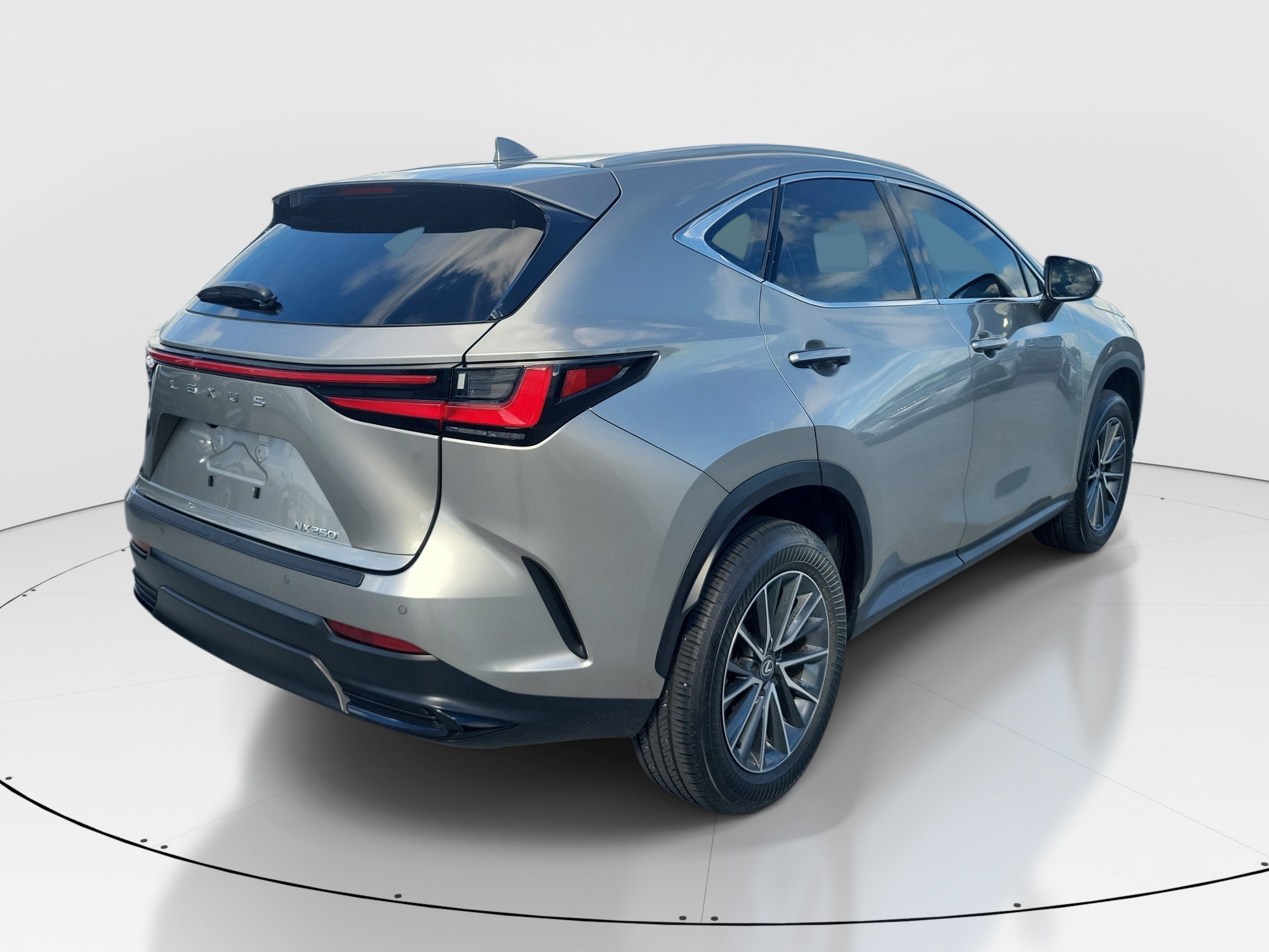 Used 2025 Lexus NX 250 FWD w/ Accessory Package (Z2) image 6
