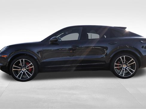 Used 2024 Porsche Cayenne S AWD/4WD image 8
