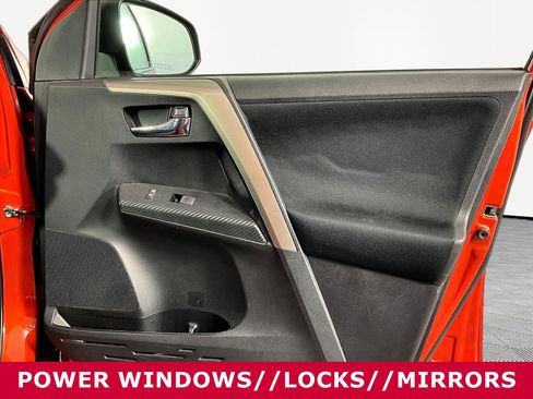 Used 2015 Toyota RAV4 XLE FWD image 26