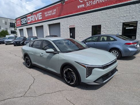 Used 2025 Kia K4 EX FWD image 1