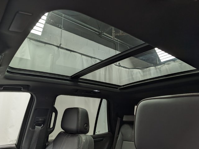Used 2025 Chevrolet Tahoe RST w/ Advanced Technology Package AWD/4WD image 12