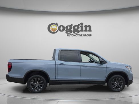 Used 2023 Honda Ridgeline Sport image 6