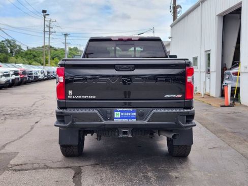Used 2024 Chevrolet Silverado 2500 ZR2 w/ Technology Package AWD/4WD image 4