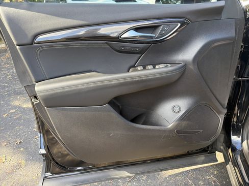 Used 2023 Buick Envision Essence image 14