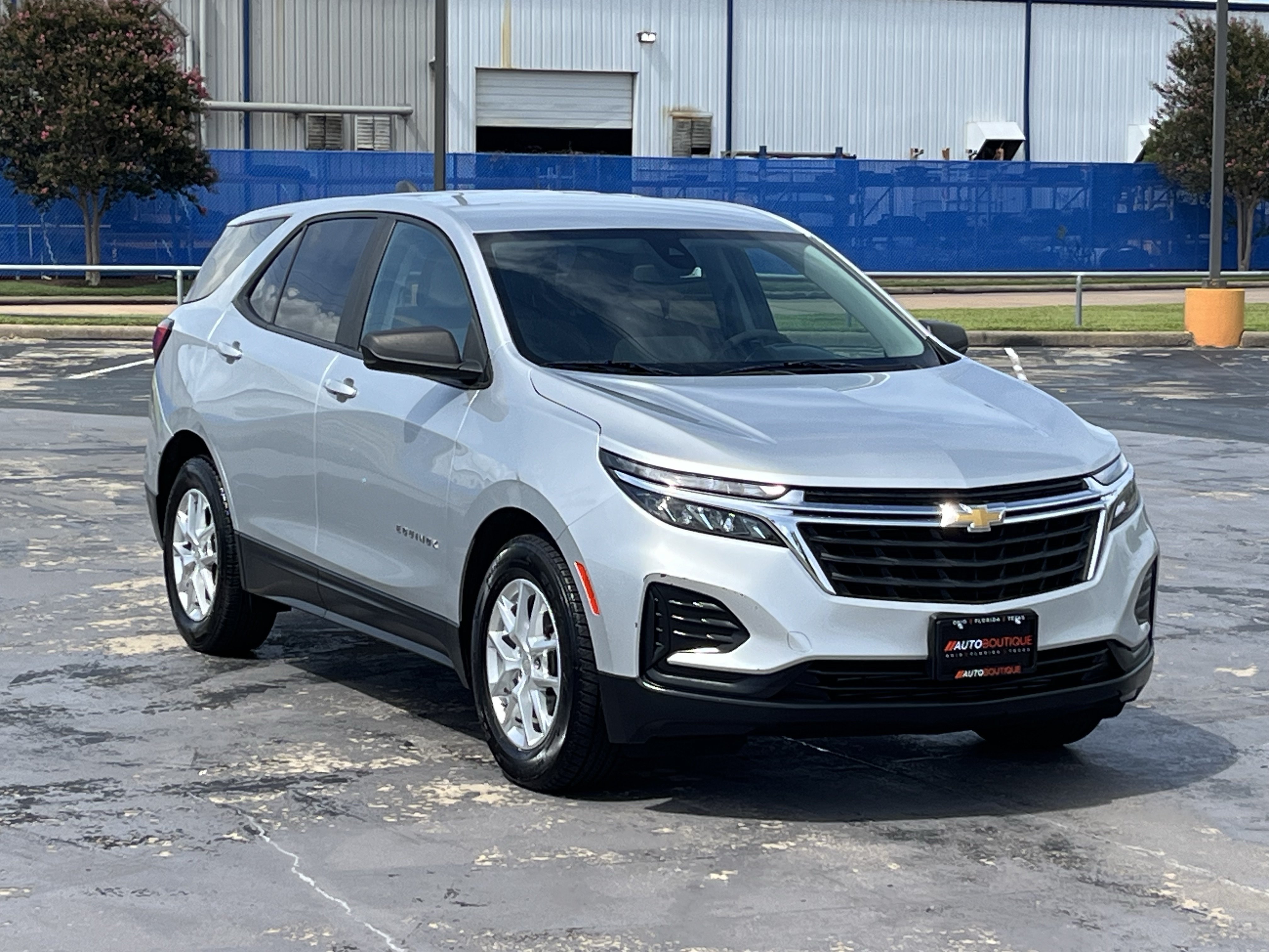Used 2022 Chevrolet Equinox LS w/ LS Convenience Package FWD image 5