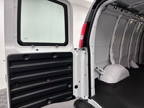 New 2025 GMC Savana 2500 w/ Driver Convenience Package image 7