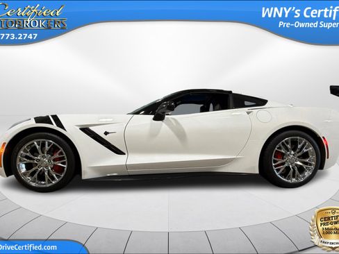 Used 2017 Chevrolet Corvette Stingray Coupe w/ Carbon Flash Badge Package RWD image 10
