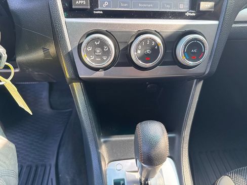 Used 2017 Subaru Crosstrek 2.0i Premium AWD/4WD image 27