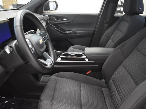 Used 2025 Chevrolet Equinox LT AWD/4WD image 22